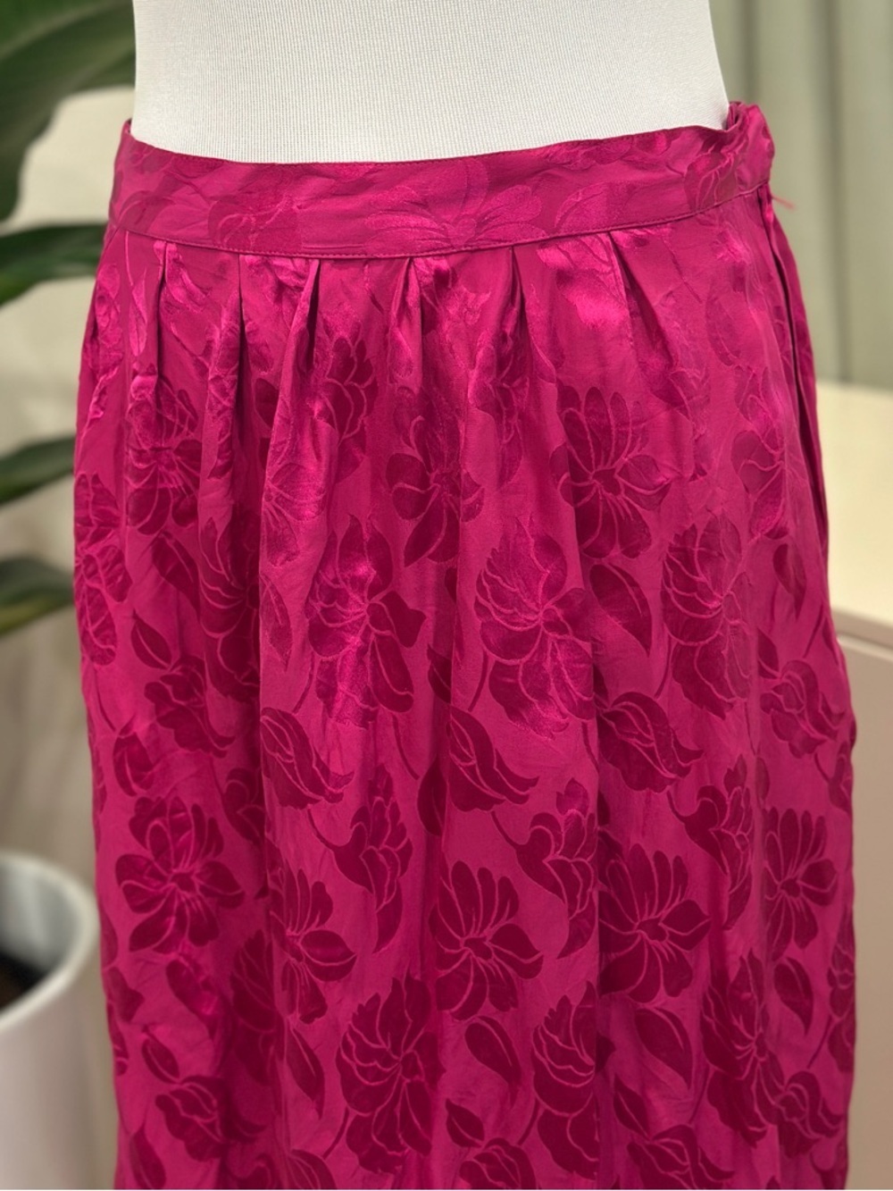 Maggy London 100% Silk Vintage Skirt